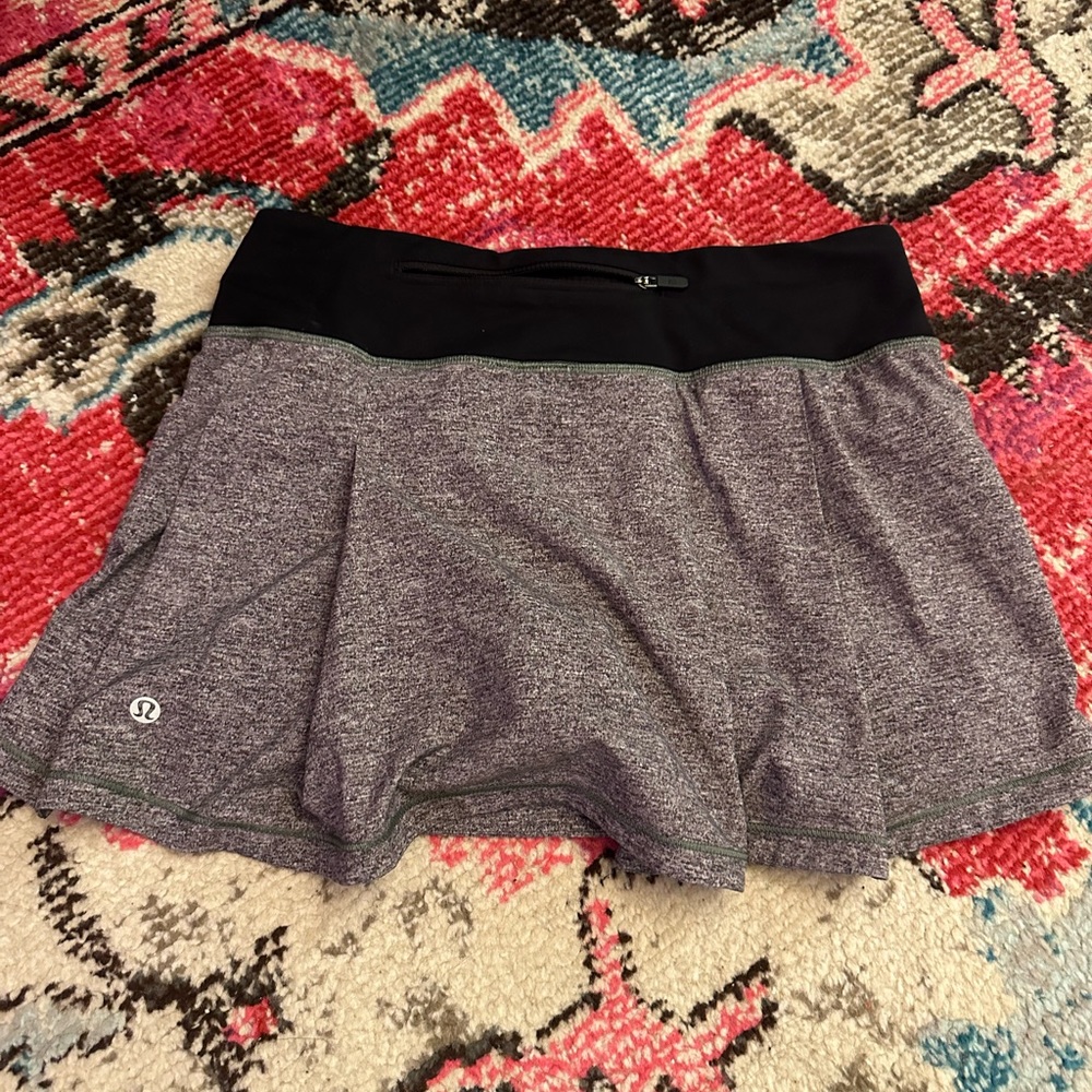 Size 4 Lululemon grey/black tennis skirt
